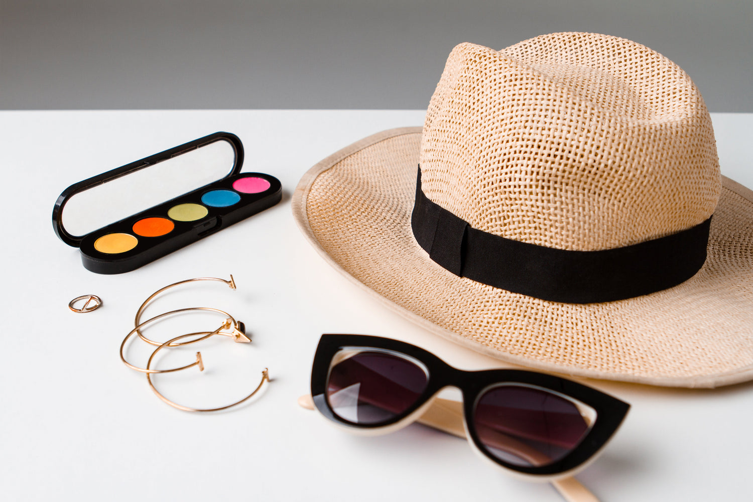 Caps, Hats &amp; sunglasses