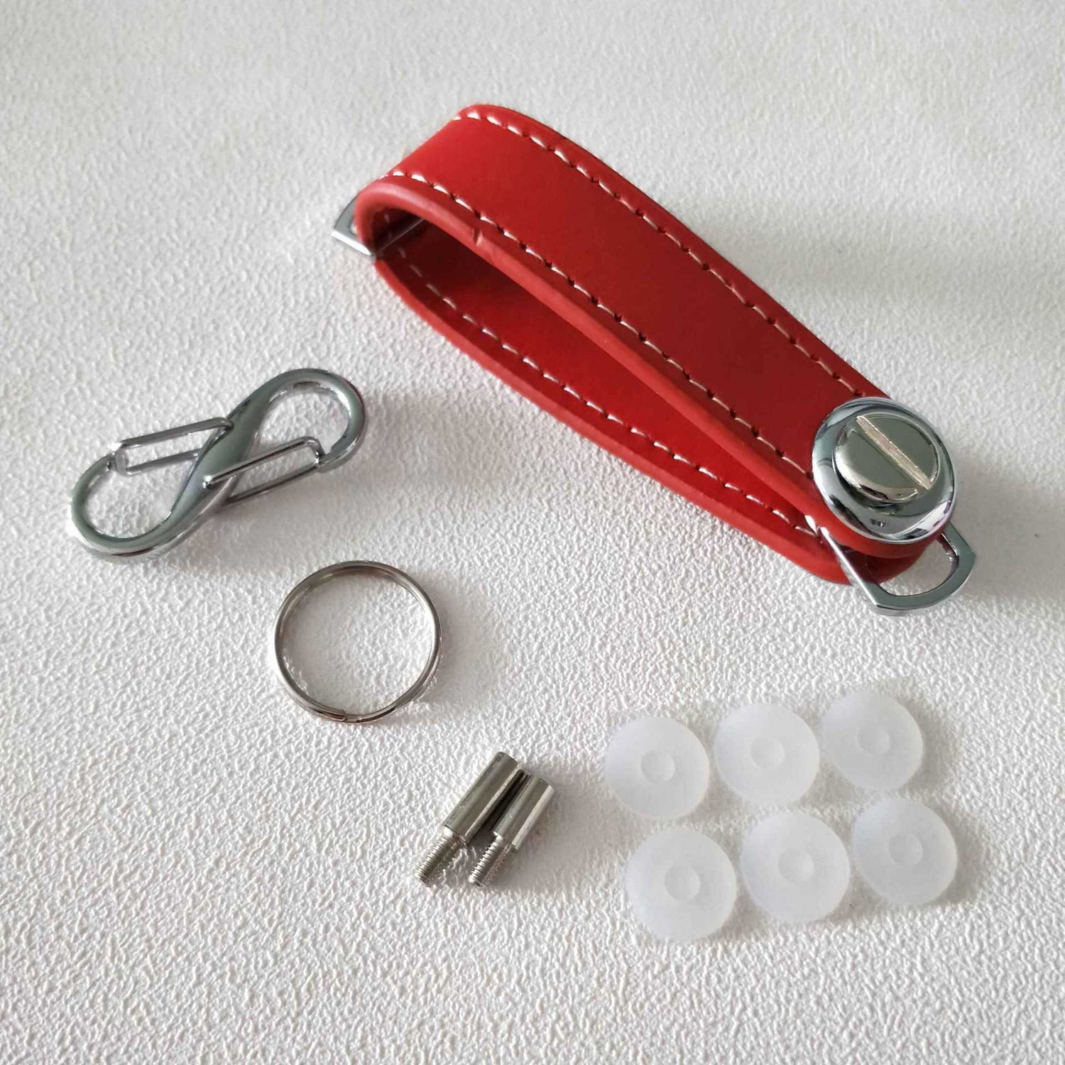 Creative keychain key stora