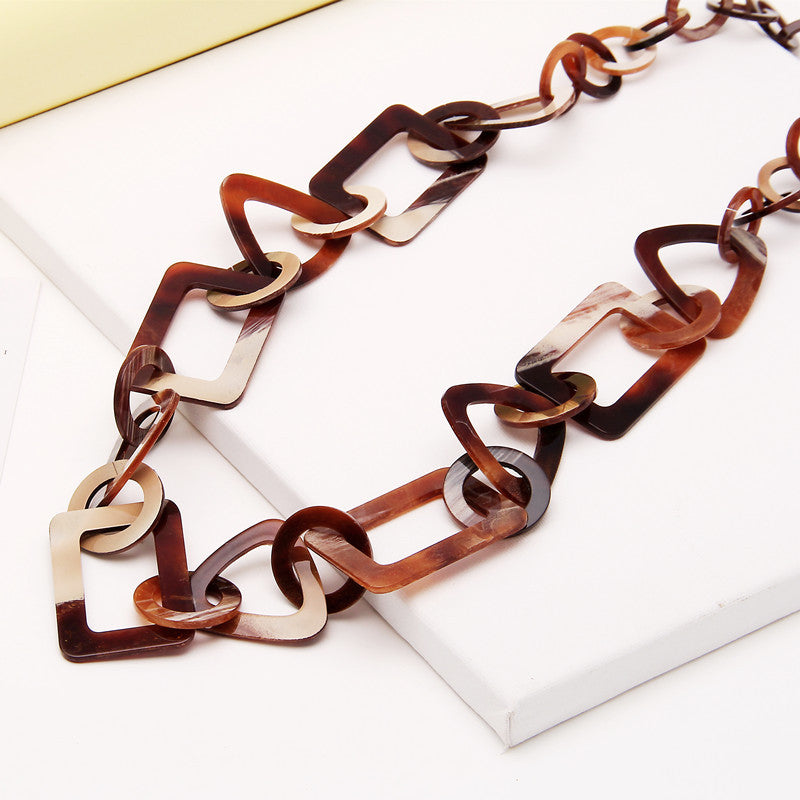 Versatile Pearl Acetate Long Sweater Chain