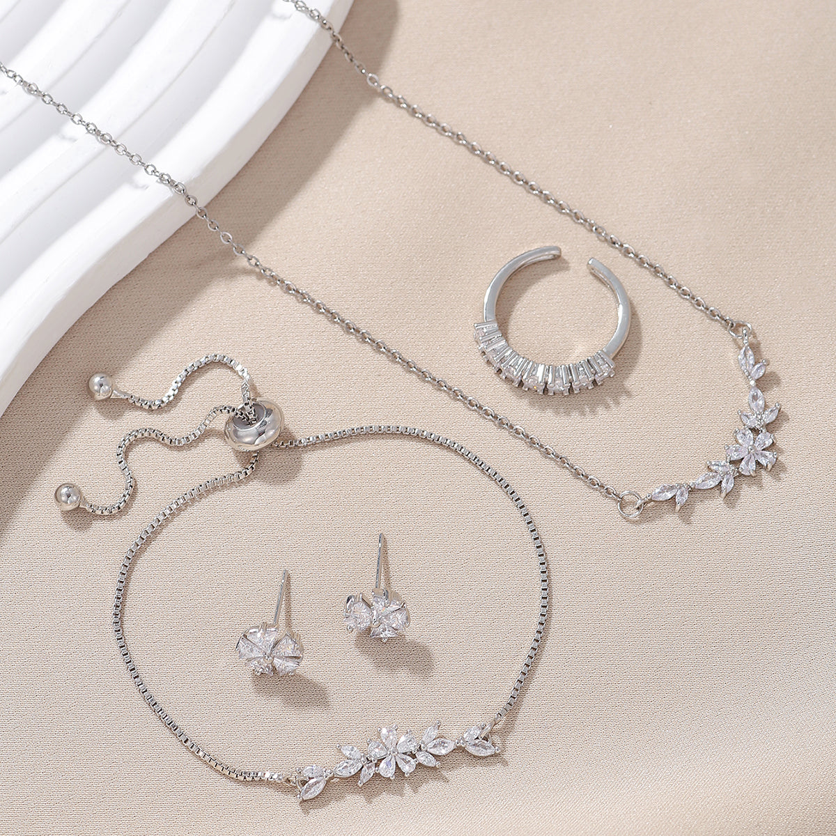 Simple Elegant Zircon Inlaid Jewelry Set Silver Flower Necklace Exquisite Earrings Bracelet Ring Suitable For Women&