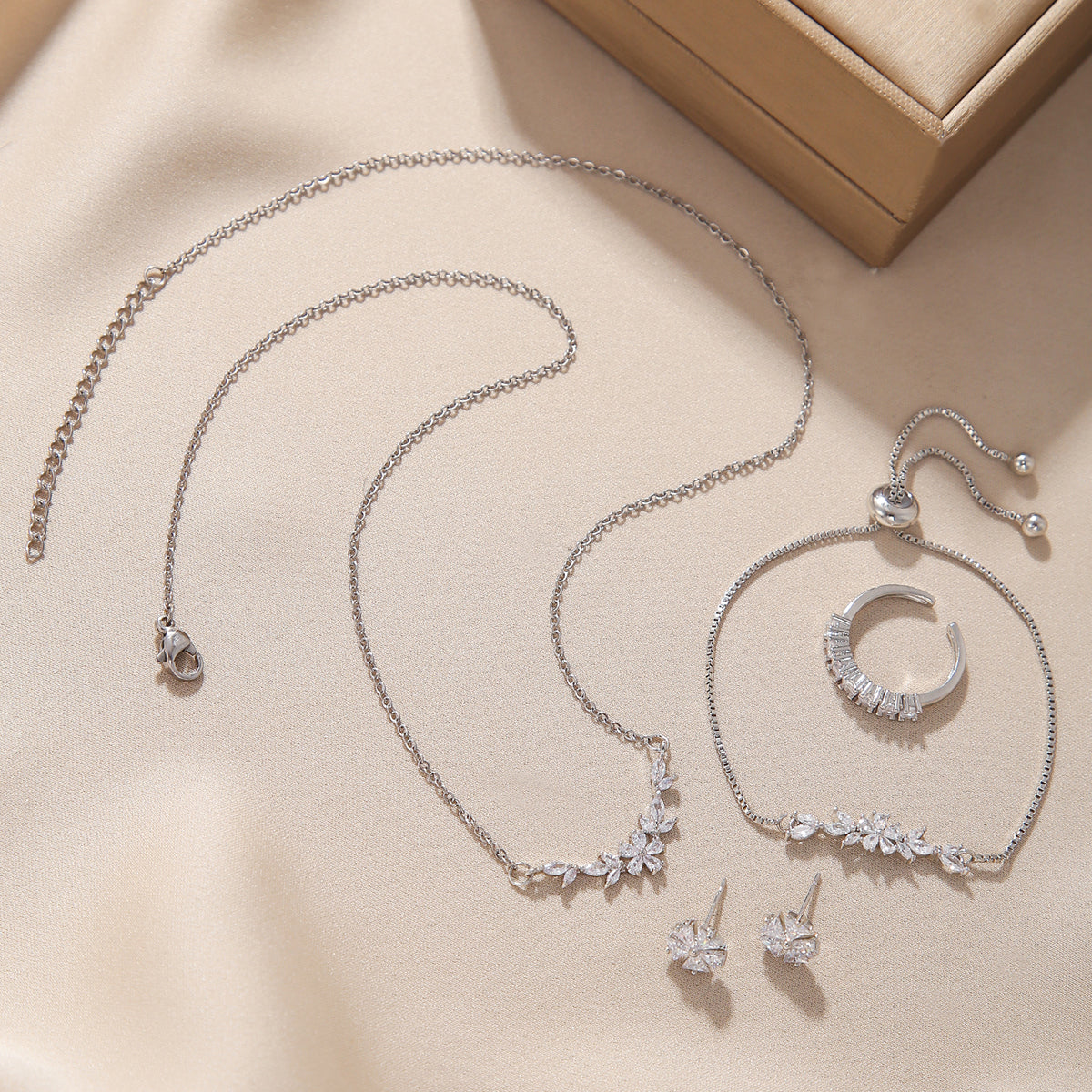 Simple Elegant Zircon Inlaid Jewelry Set Silver Flower Necklace Exquisite Earrings Bracelet Ring Suitable For Women&